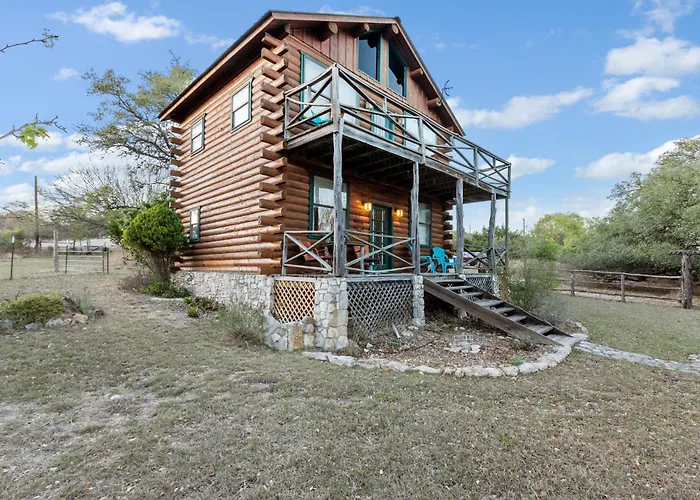 Mighty Oak Log Cabin